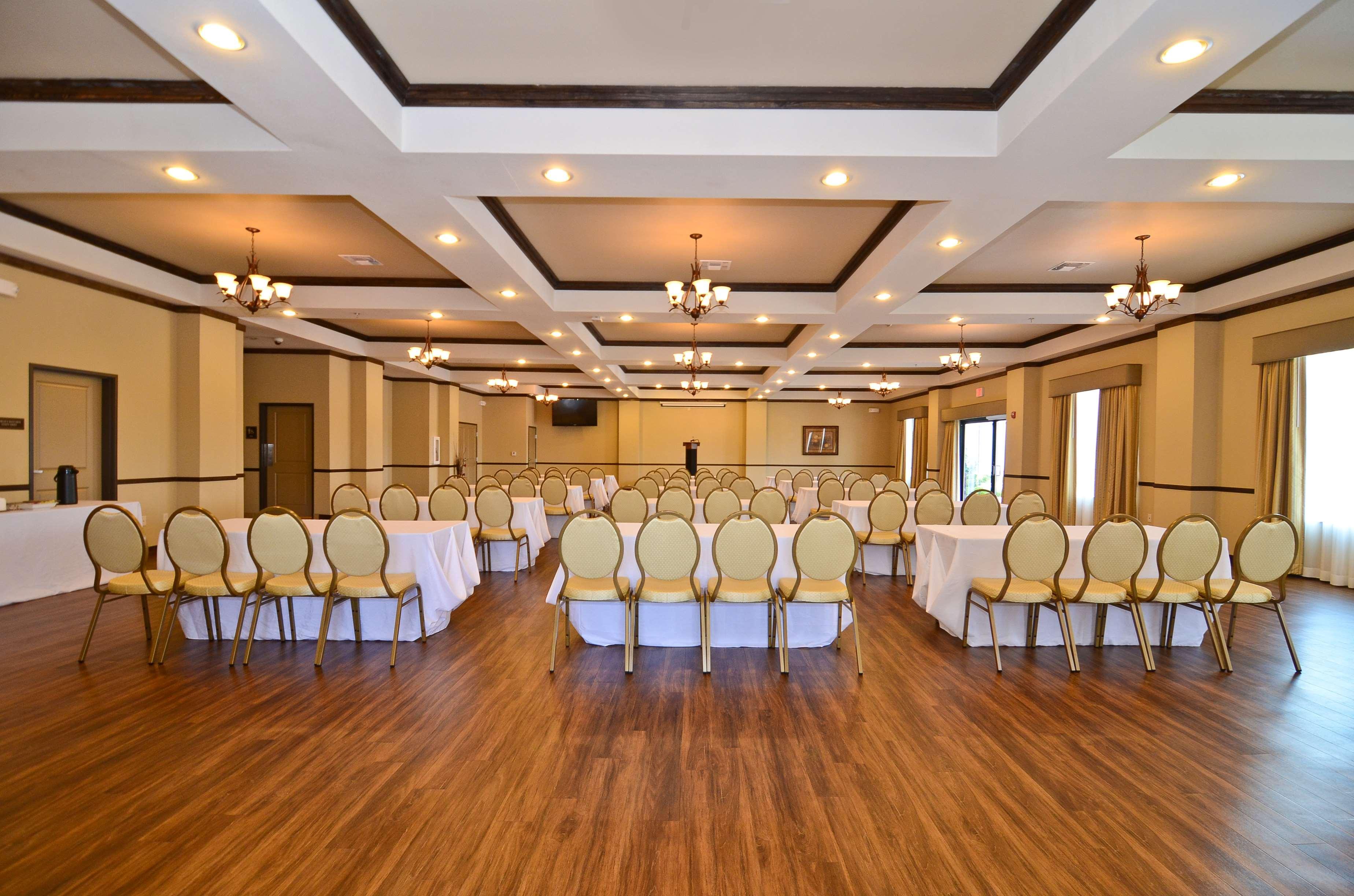 Best Western Plus Emory At Lake Fork Inn & Suites Business bilde